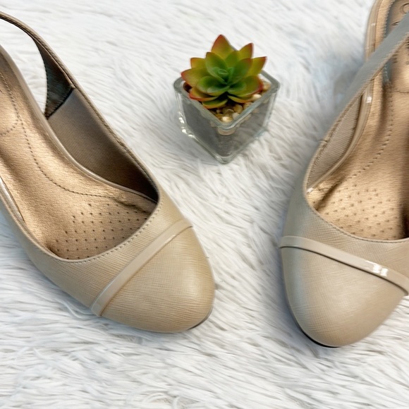 NEW Lifestride Nude Beige Leather sling back wedge shoe women’s 8.5 - Picture 6 of 9